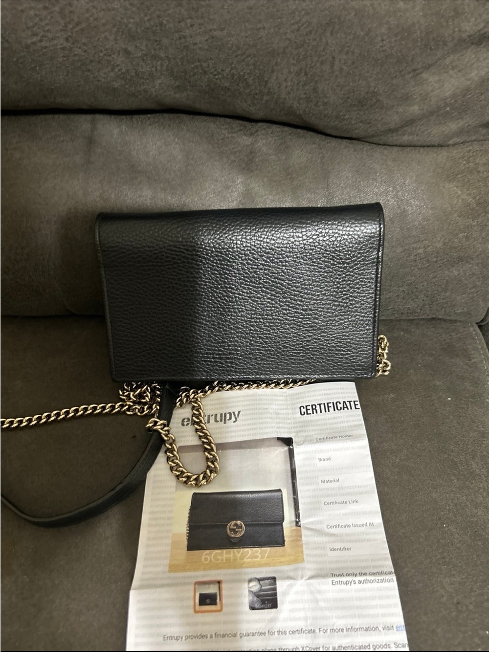 Gucci Black Leather Card Holder with Gold Double G - Picture 5 of 9